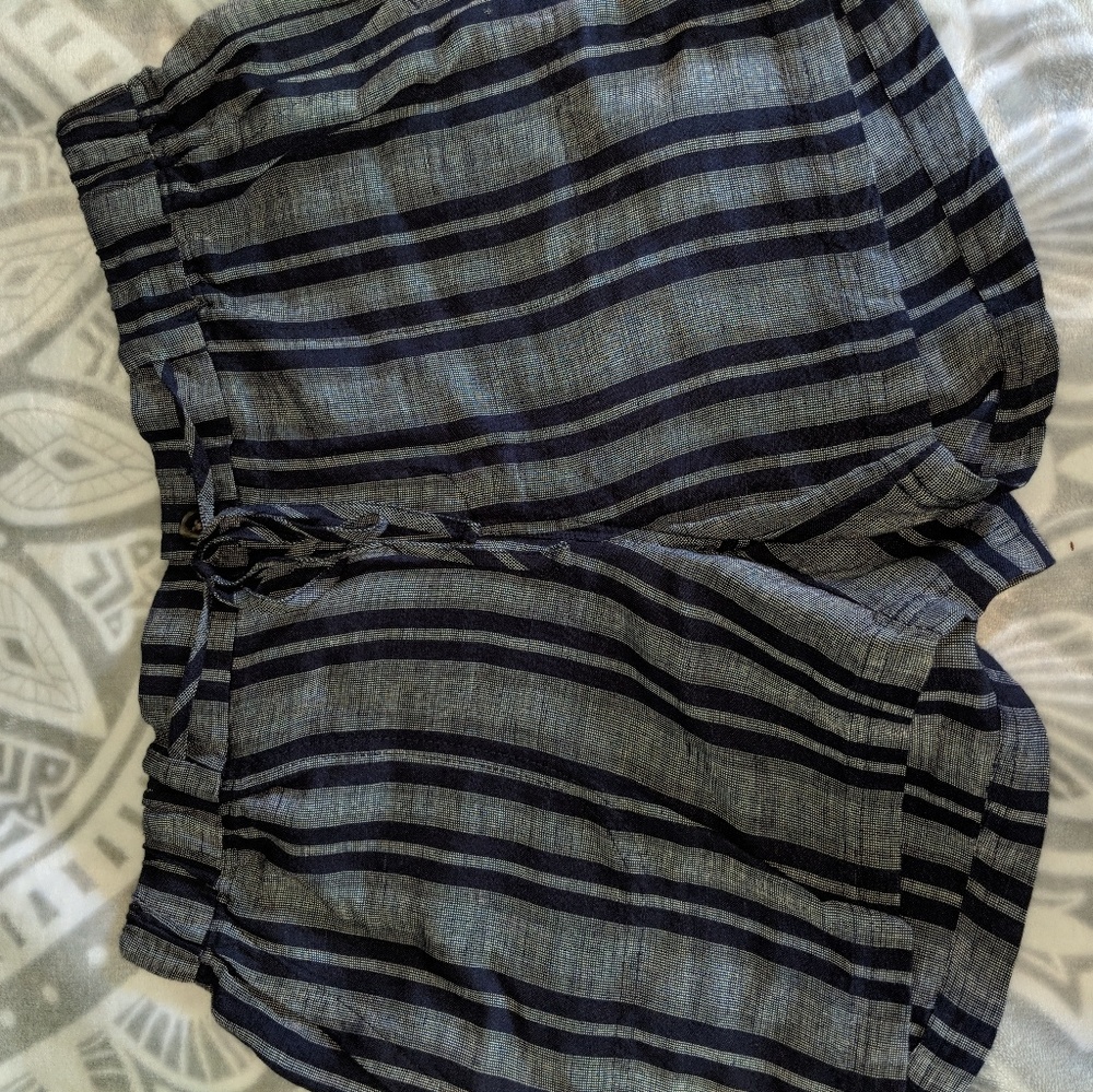 striped shorts